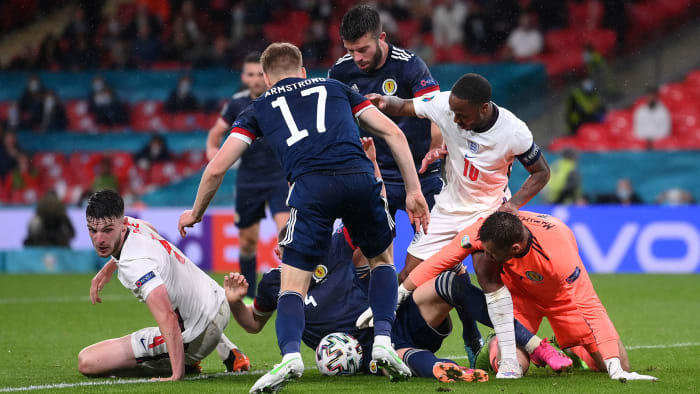 England and Scotland play to a draw at the Euros